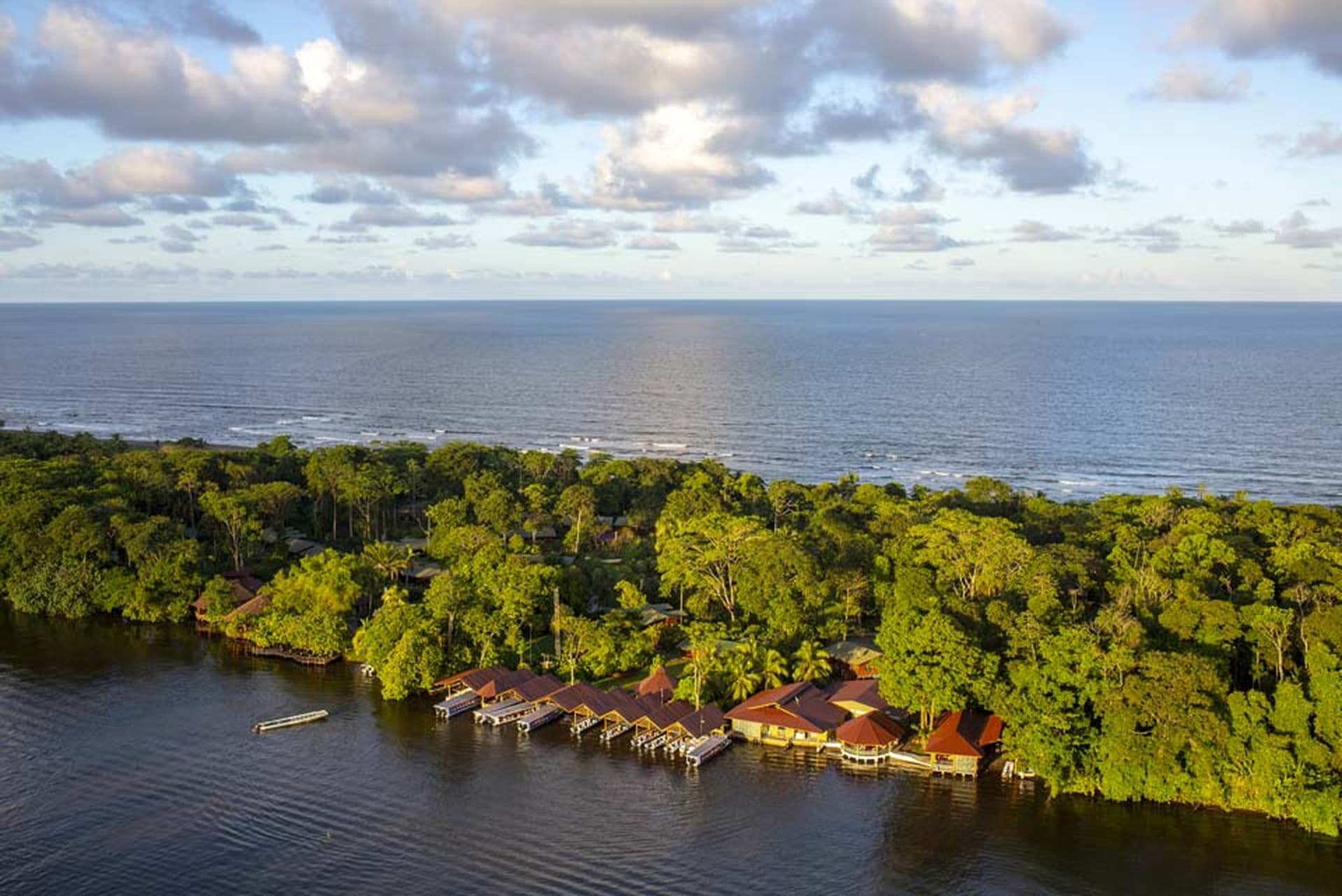 Laguna Lodge