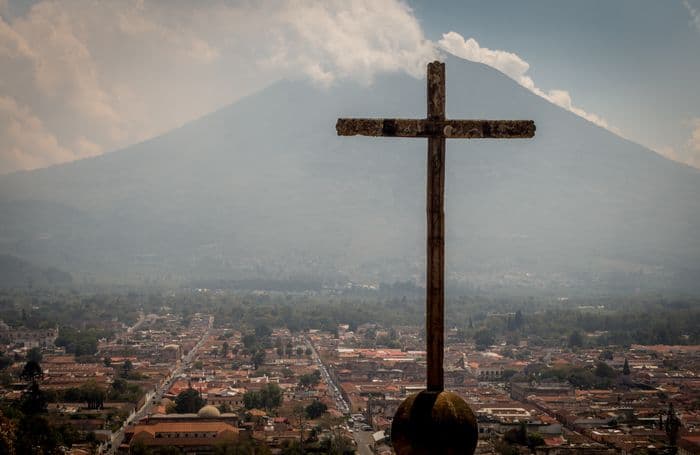cerro de la cruz antigua view