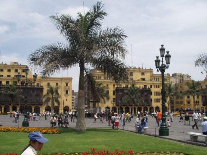 Der Plaza de Armas in Lima