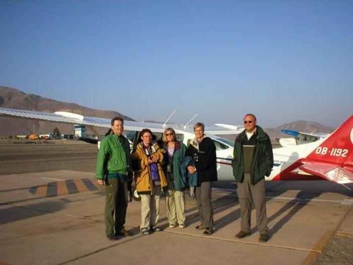 Die Gruppe vor dem Flug über die Nazca Linien