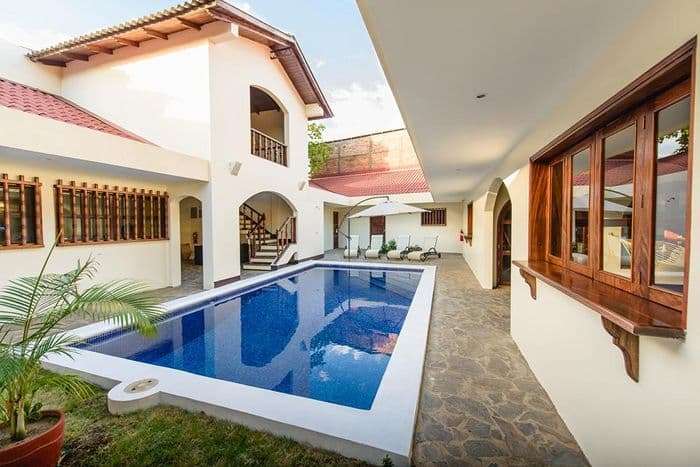 Hotel Flor de Sarta Leon