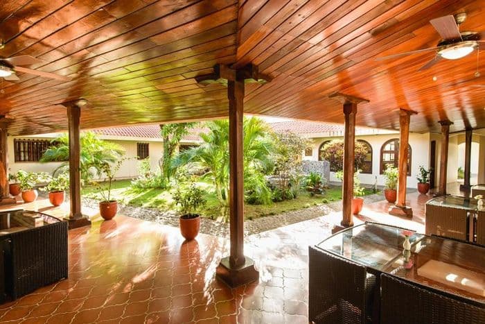 Hotel Flor de Sarta Leon